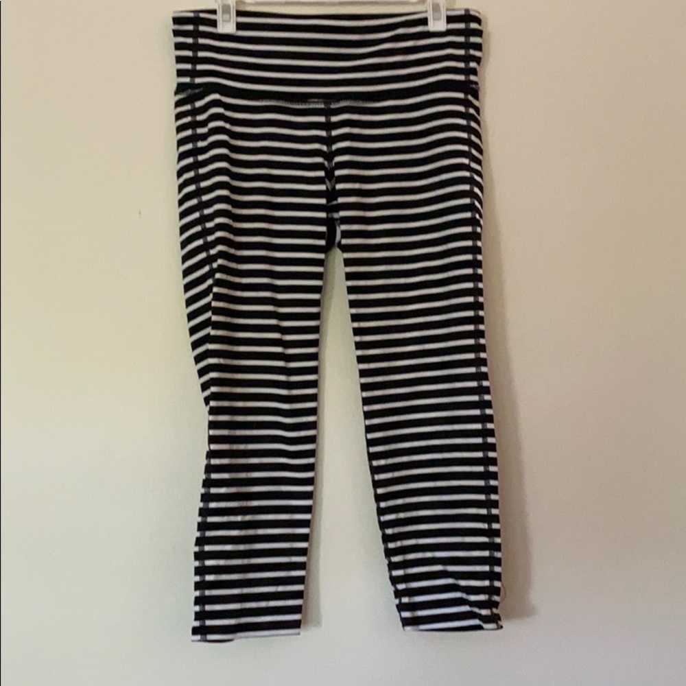 Athleta Chaturanga (Chat) Capri